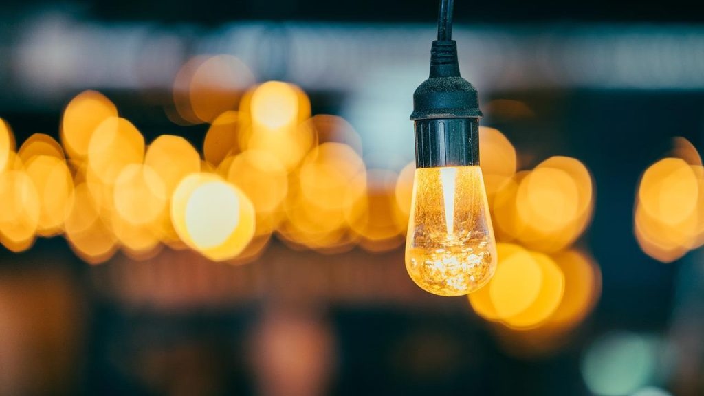 Tips tegen doffe verlichting: LED-lampen, lichtlagen en dimmers voor een beter verlichte ruimte