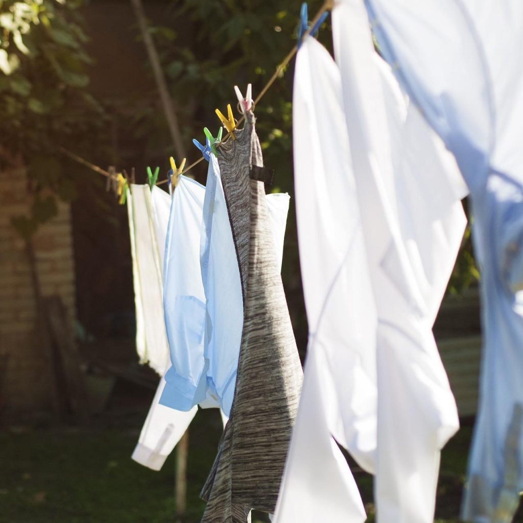 Gids voor het kiezen van betrouwbare stomerijdiensten in Amersfoort met tips voor textielverzorging