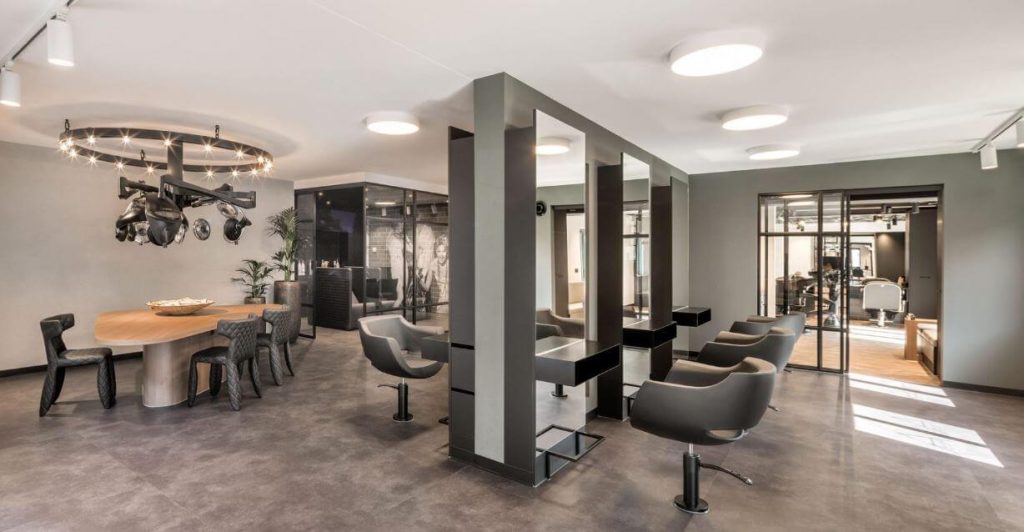 Voorbeeldafbeelding spanplafond nieuwbouw met moderne strakke afwerking en naadloos plafondsysteem