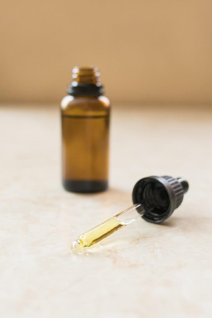 Propolis tinctuur tegen verkoudheid als natuurlijke remedie met antivirale en antibacteriële eigenschappen