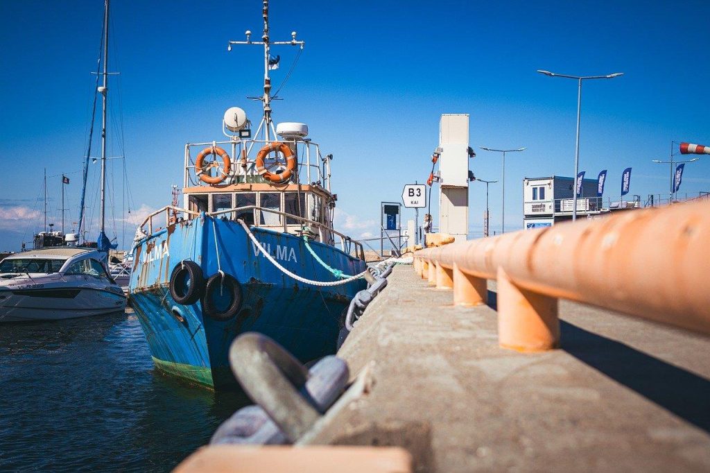 Boot huren in Venlo - waterwegen en schilderachtige uitzichten langs de Maas voor een ontspannen dagje uit