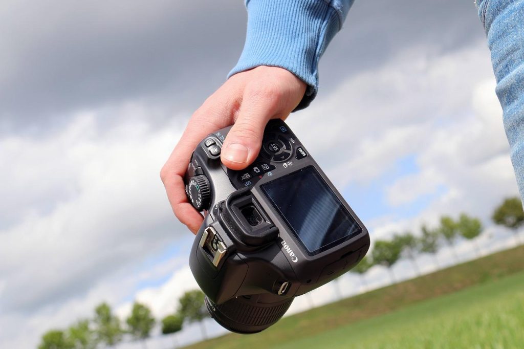Jeroen Nieuwstad helpt fotografen hun vaardigheden te verbeteren door middel van tutorials en professionele begeleiding in de